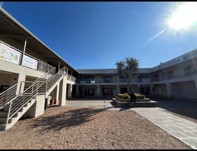 60M² BUSINESS TO LET IN PARKLANDS